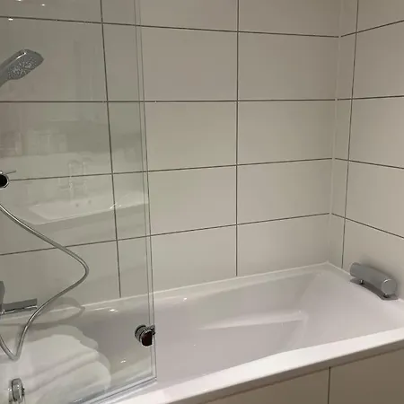 2 Zi Sonnenwohnung Mit Luxuskueche In Der Maritim Residenz Bellevue An Der Ostsee In Kiel