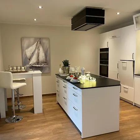 2 Zi Sonnenwohnung Mit Luxuskueche In Der Maritim Residenz Bellevue An Der Ostsee In * Kiel